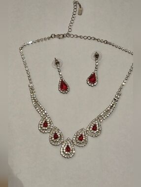 Red Teardrop Crystal Necklace & Earring Set - Designer Look